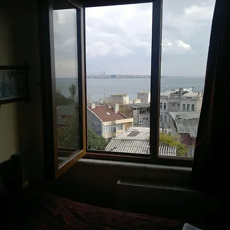 Emre Hotel 2*